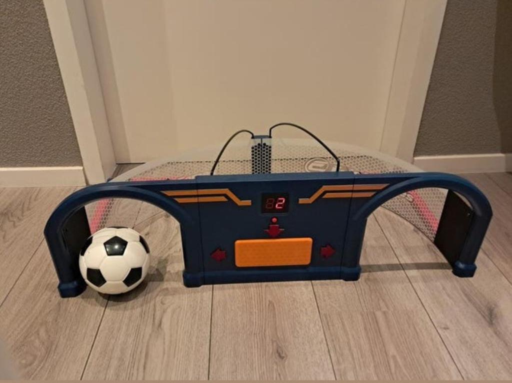 Voetbalspel incl balletje. Train je voetbalskills., Ophalen