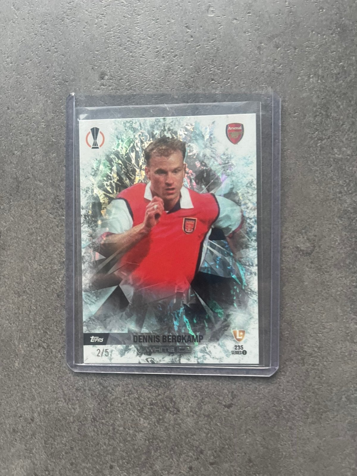 2023 Topps Total Football Dennis Bergkamp /5, Ophalen of Verzenden, Zo goed als nieuw, Plaatje