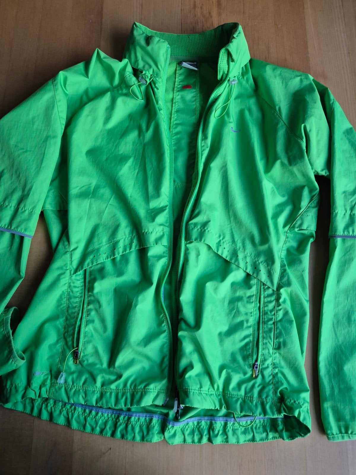 Nike hardloopjack of fietsjack groen maat L, Maat 42/44 (L), Nike, Ophalen of Verzenden, Zo goed als nieuw