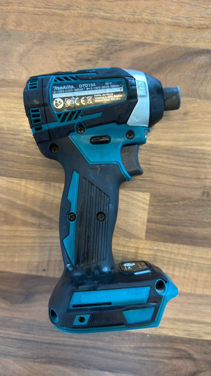 Makita 18v slagschroevendraaier dtd154, Doe-het-zelf en Verbouw, Gereedschap | Boormachines, Ophalen of Verzenden, Zo goed als nieuw
