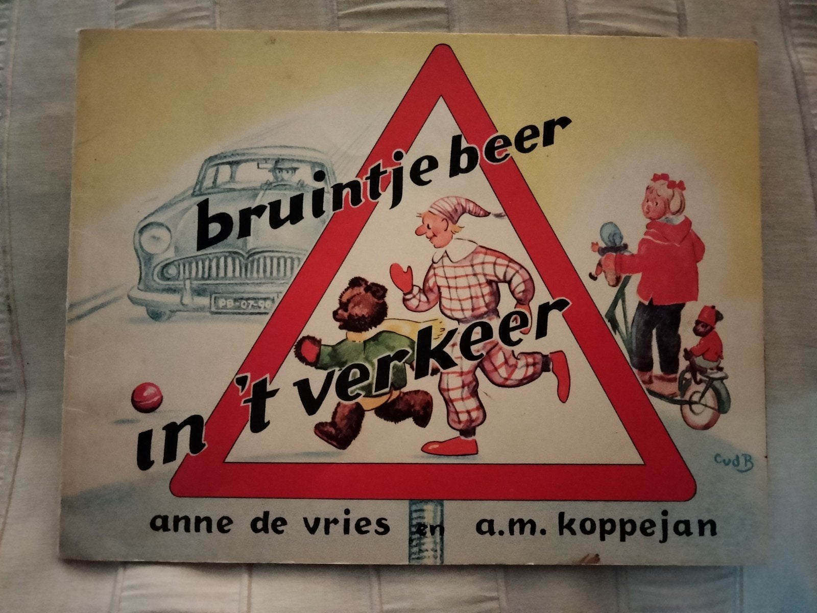 Bruintjes beer in 't verkeer, Boeken, Ophalen of Verzenden, Gelezen
