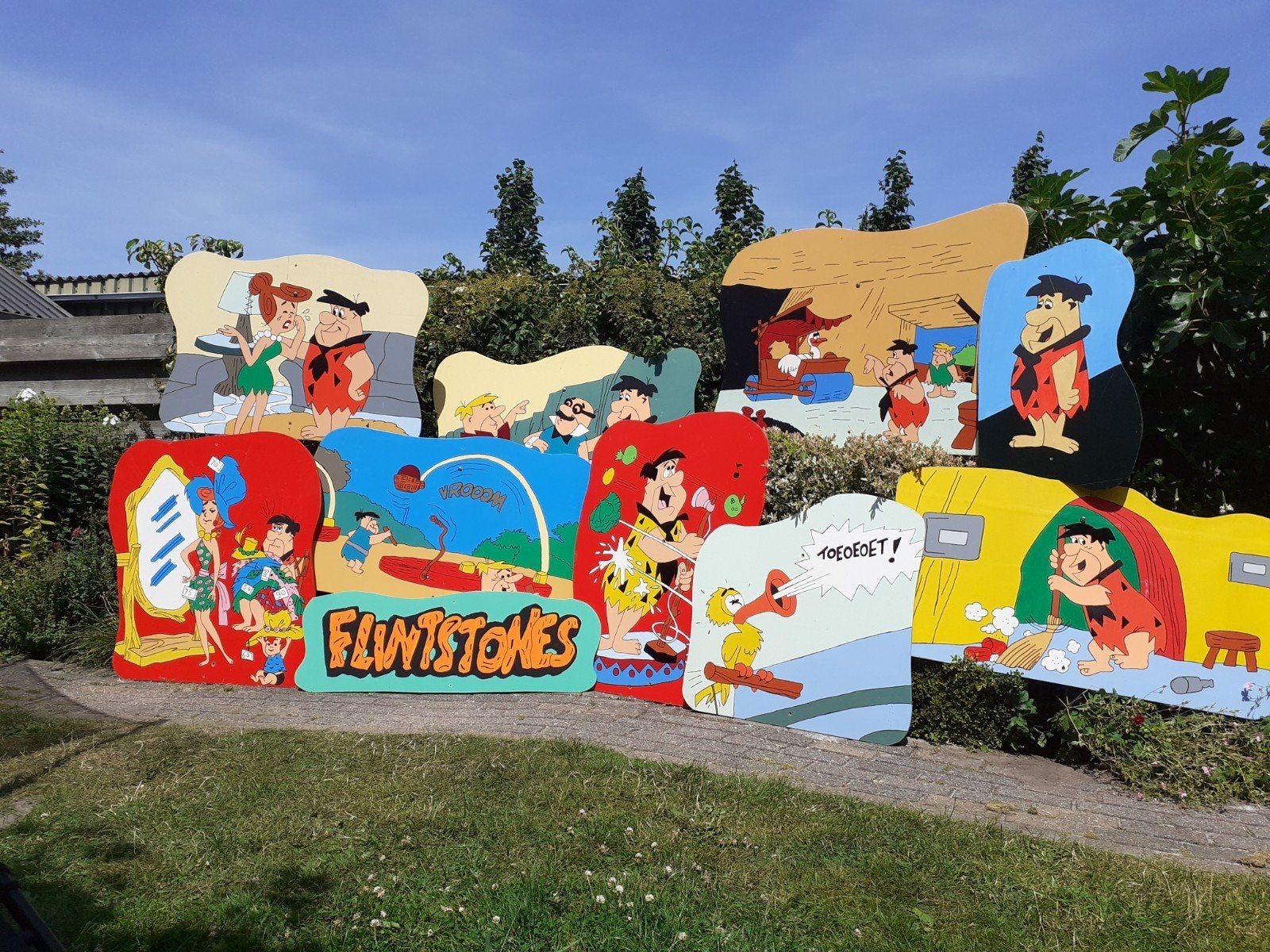 Flintstones straatversiering te huur, Ophalen, Zo goed als nieuw, Overige