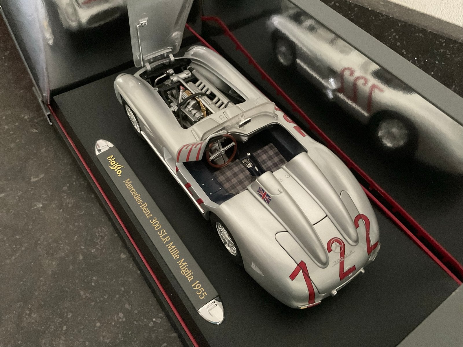Maisto Mercedes Benz 300SLR Mille Miglia 1955 Schaalauto 1/1, Hobby en Vrije tijd, Modelauto's | 1:18, Ophalen of Verzenden, Zo goed als nieuw