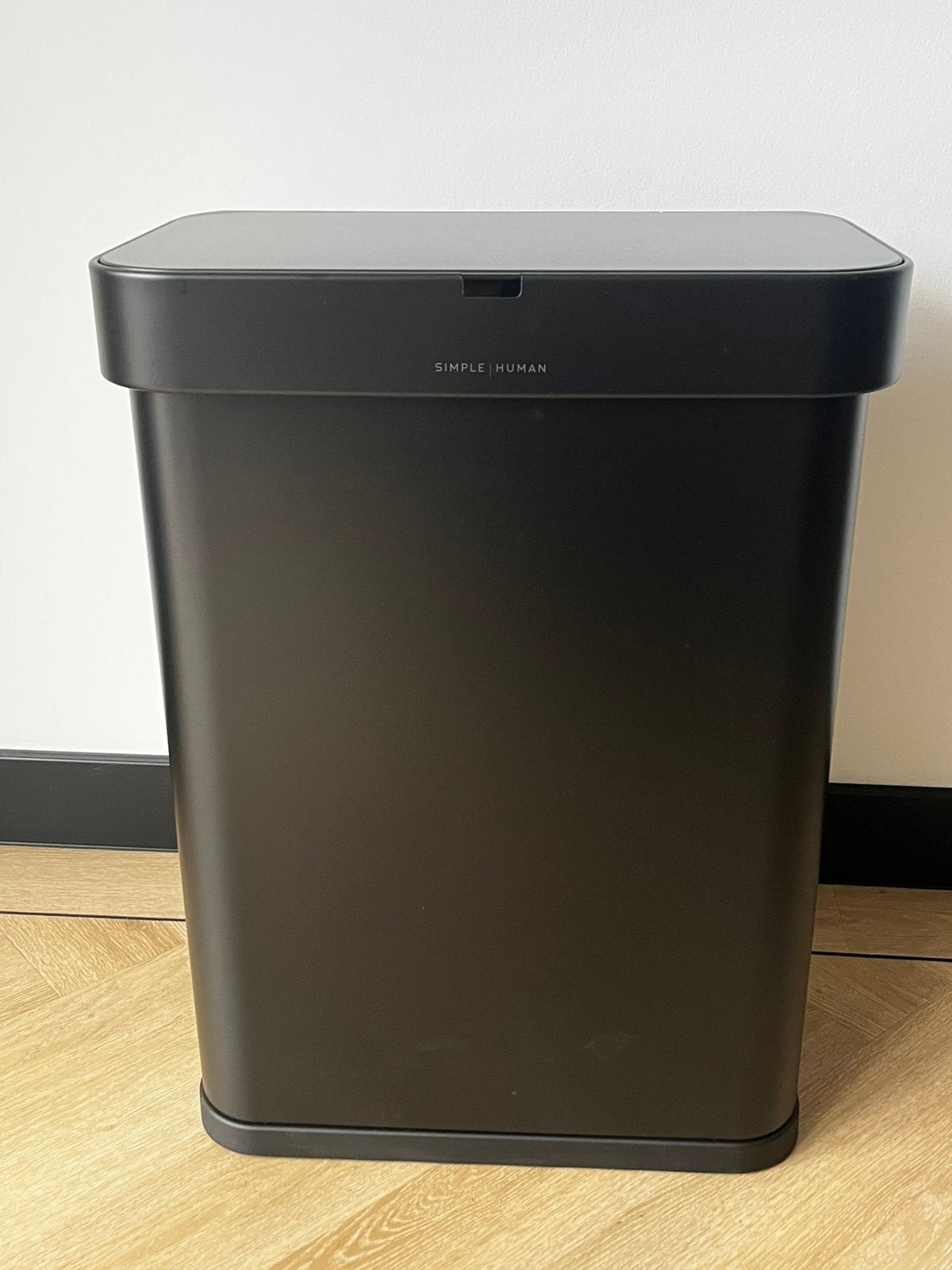 Nieuwe Simple Human sensorprullenbak spraakgestuurd, Huis en Inrichting, 40 liter of meer, Ophalen of Verzenden, Nieuw, Kunststof
