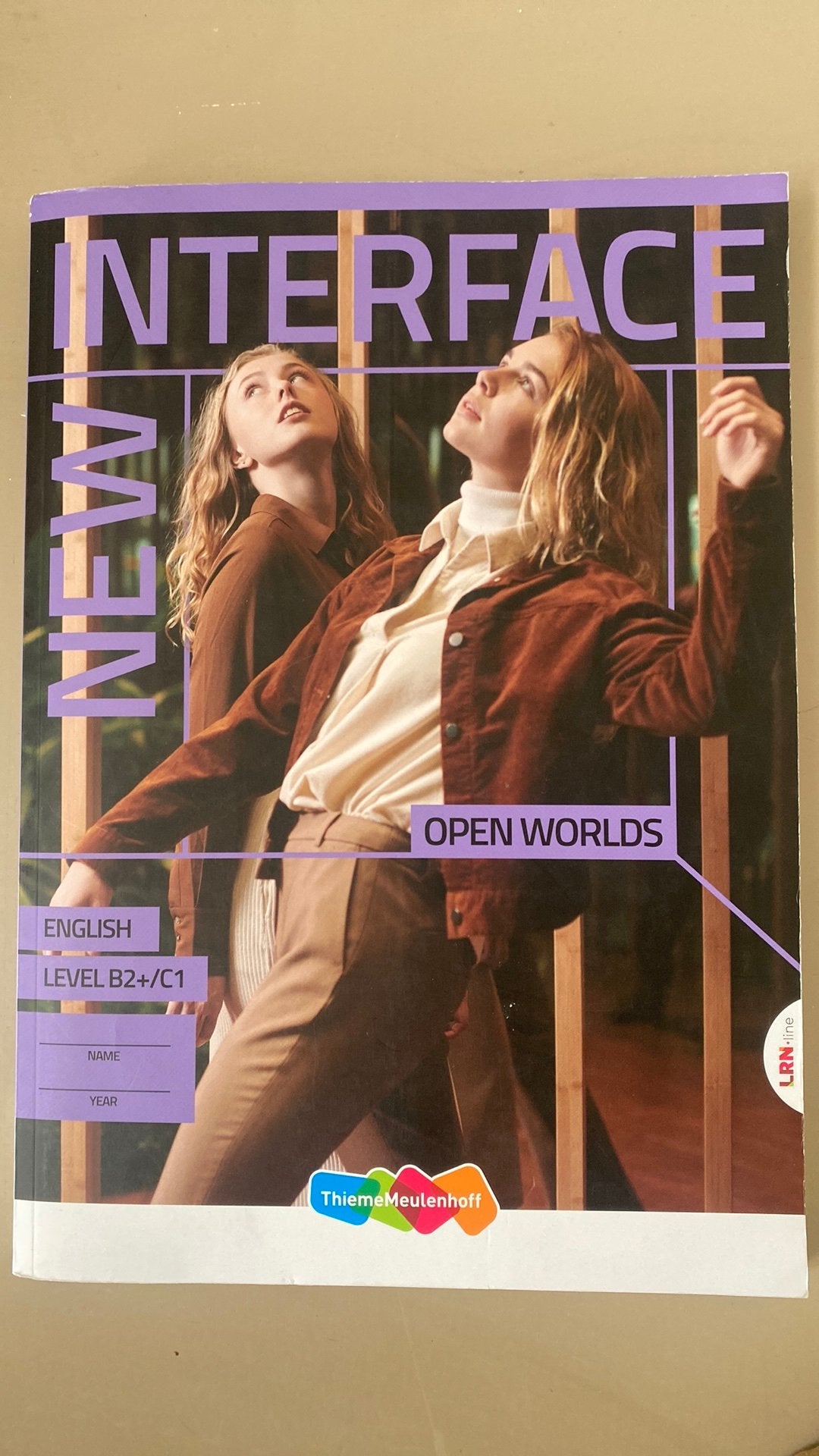 New Interface English Leven B2+C1, Ophalen of Verzenden, Zo goed als nieuw, Overige niveaus, Engels