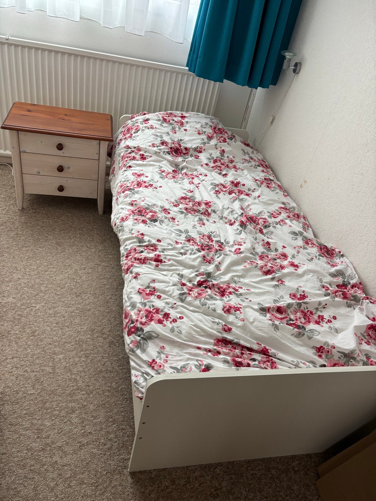 Eenpersoonsbed met bloemendekbed, Ophalen, Gebruikt, 90 cm, Eenpersoons