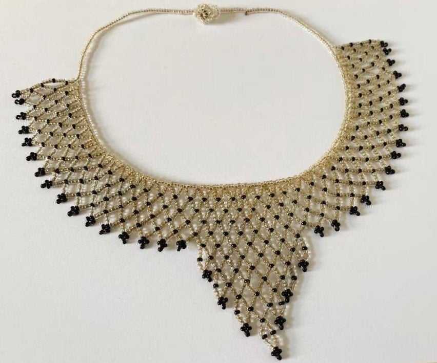 Prachtige gehaakte kraag chocker ketting glas kralen, Verzenden, Zo goed als nieuw, Overige materialen