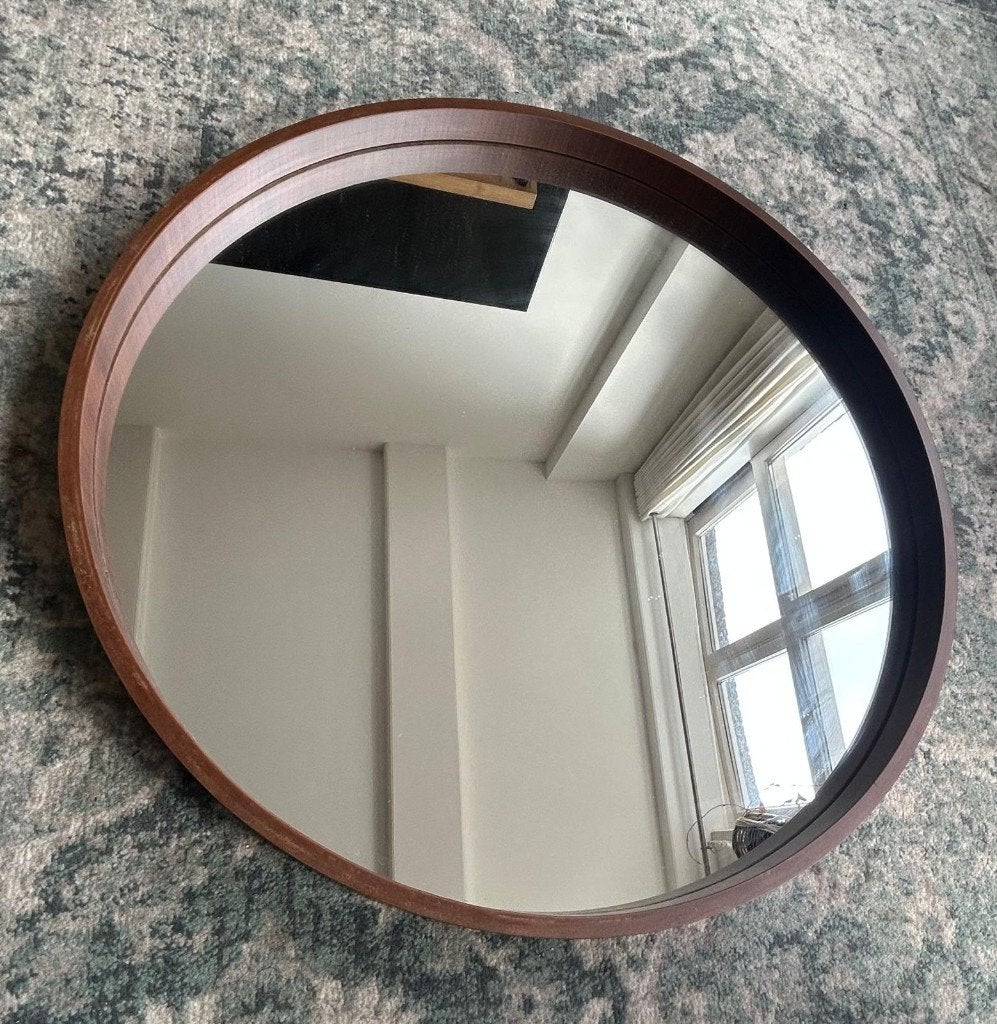 60cm Diameter Round Walnut Mirror, Ophalen, Rond, Zo goed als nieuw, Minder dan 100 cm