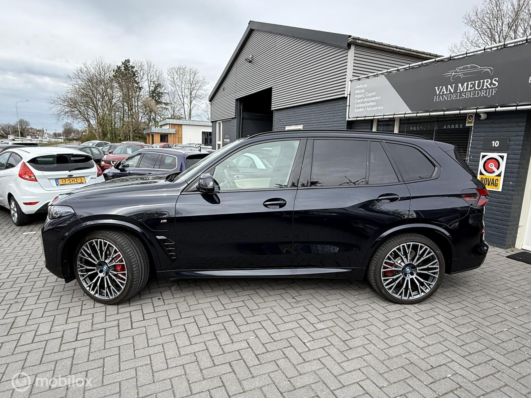 BMW X5 xDrive50e, M Sport, Pano, Trekhaak, H&K, achteras bes, Auto's, Gebruikt, 2395 kg, Blauw, Leder