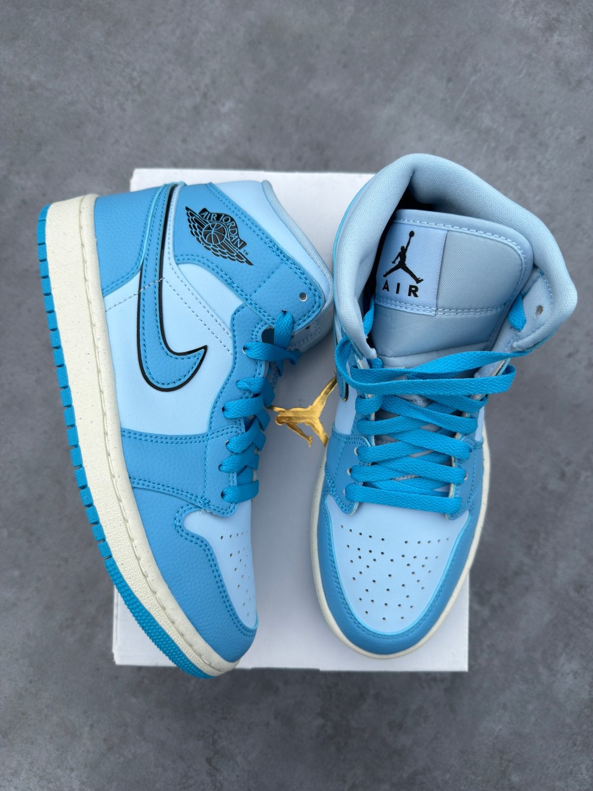 Nike Air Jordan 1 Mid Ice Blue - Maat 38.5, --, Blauw, Nieuw, Ophalen of Verzenden