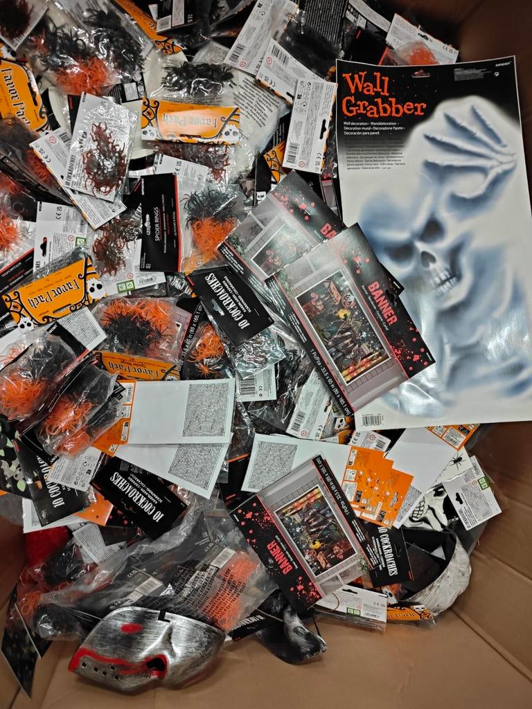 Mix palletbox vol met Halloween decoratie, Ophalen, ., ., .