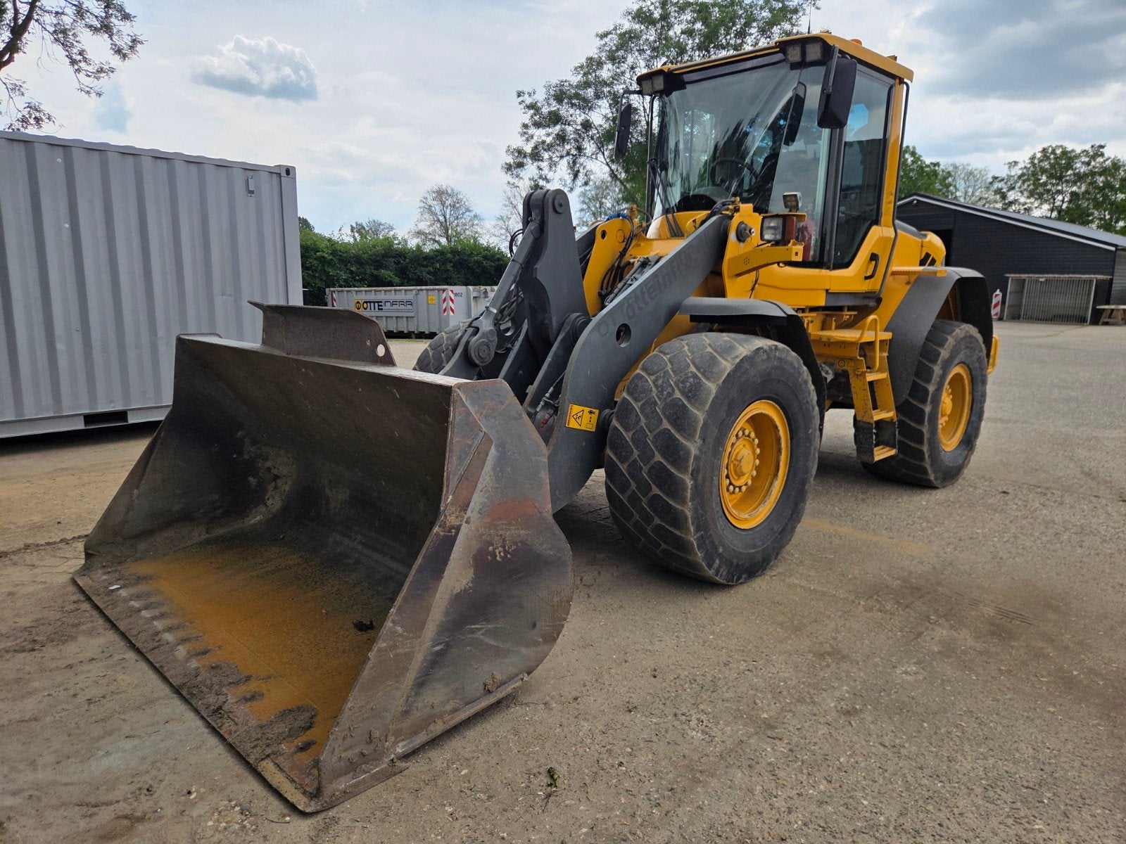 Laadschop lader shovel volvo L70, Zakelijke goederen, Machines en Bouw | Kranen en Graafmachines, Ophalen, Wiellader of Shovel