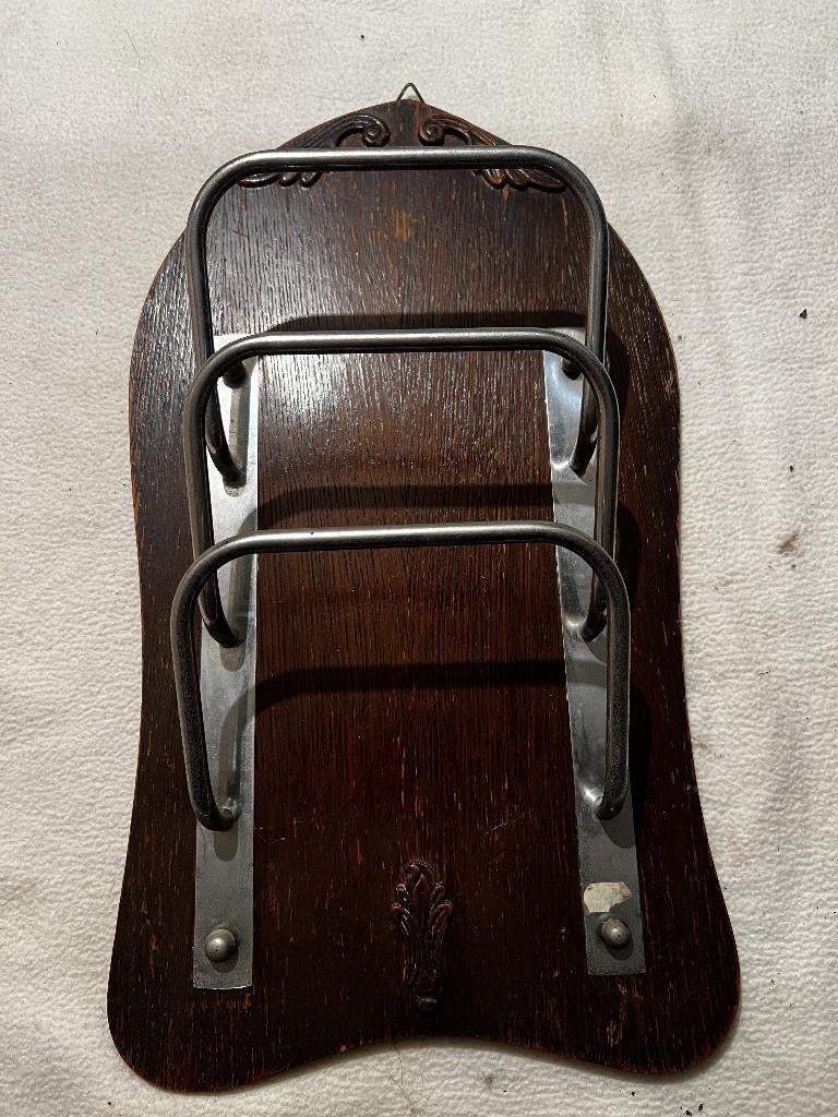 Antiek Krantenrekje., Ophalen of Verzenden