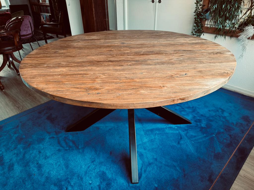 Massief houten salontafel met zwart stalen frame. 150 cm, Huis en Inrichting, Tafels | Eettafels, Ophalen, Gebruikt, 100 tot 150 cm