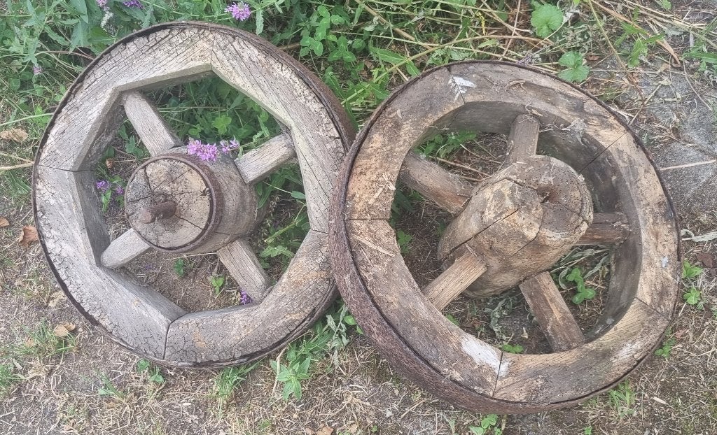 Houten wiel 2x antiek, Antiek en Kunst, Antiek | Gereedschap en Instrumenten, Ophalen