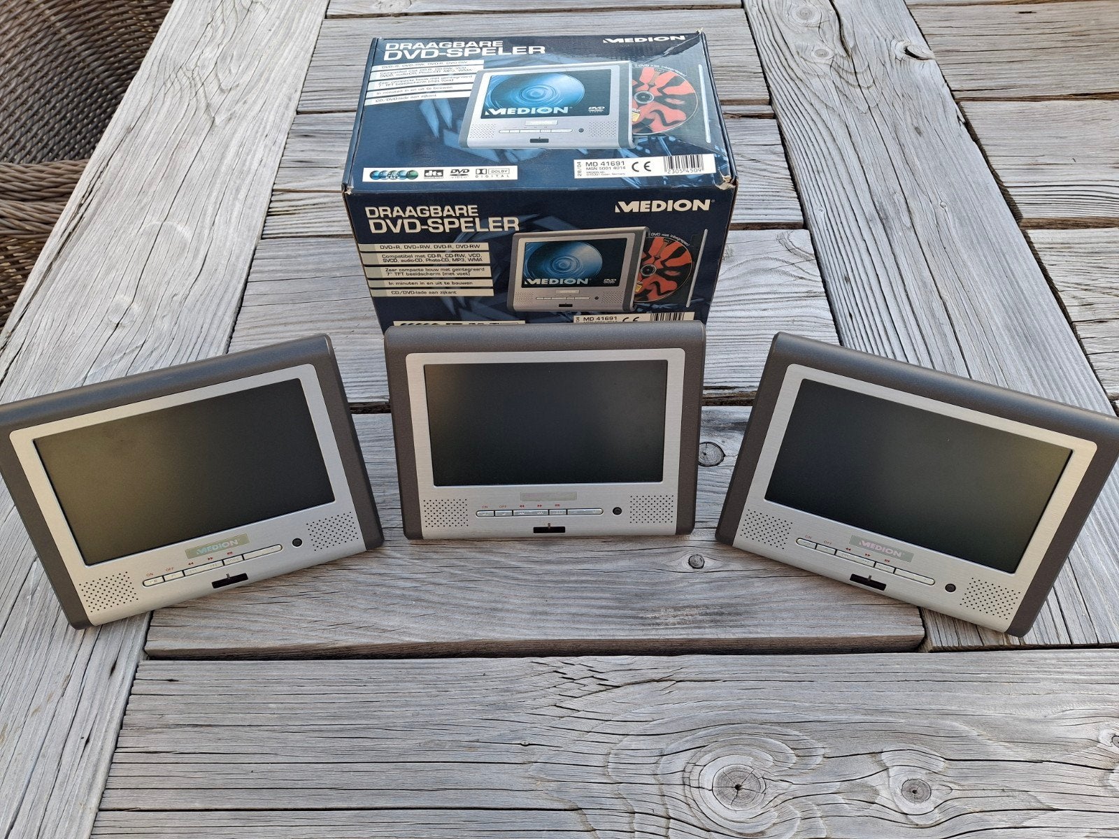 Medion Draagbare DVD-Spelerset (2+1 stuks) met accessoires, Ophalen of Verzenden, Gebruikt, Dvd-speler, Draagbaar