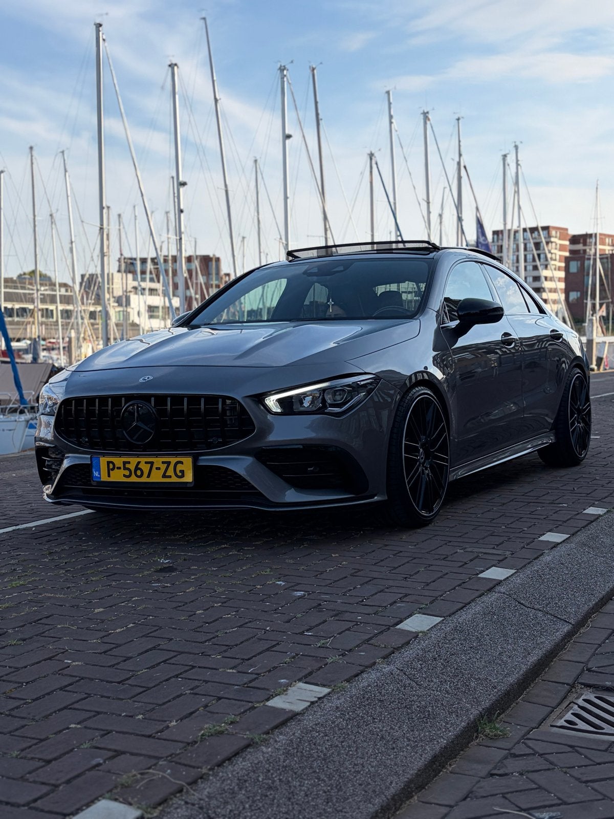 Mercedes-Benz CLA 180 136pk 7G-DCT 2019 Grijs, Auto's, CLA, 136 pk, Automatische klimaatregeling, 4 cilinders