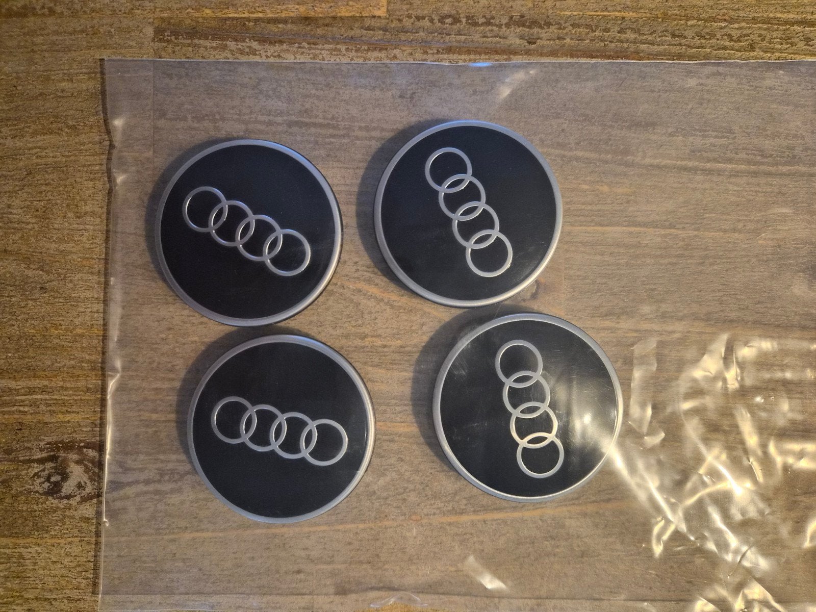 Nieuwe Set van 4 orginele naafdoppen 60mm, Auto diversen, Wieldoppen, Nieuw, Ophalen of Verzenden