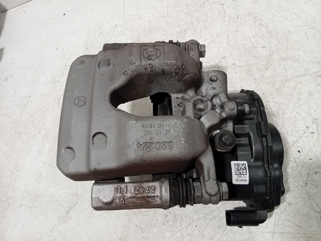Remklauw links achter Mercedes-Benz C-Klasse, Onderdelen@venauto.nl, Van der Ven Autorecycling B.V., Gebruikt, Ettenseweg 76, 4706 PB Roosendaal, The Netherlands
