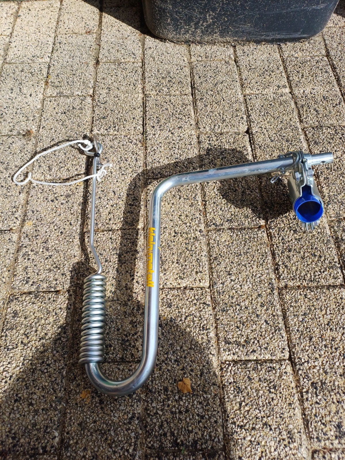 Kleinmettal fietsbeugel hond, Ophalen