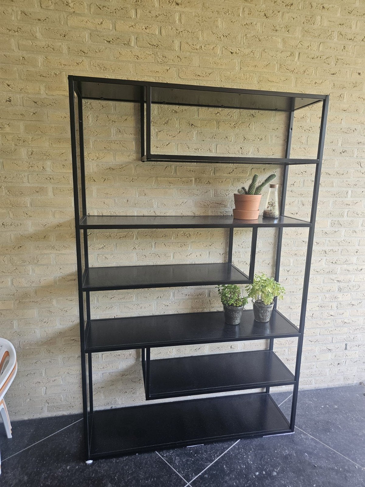WOOOD Zwart Metalen Boekenkast/Open Kast - Nieuwstaat, Huis en Inrichting, Ophalen, Met plank(en), 100 tot 150 cm, Nieuw