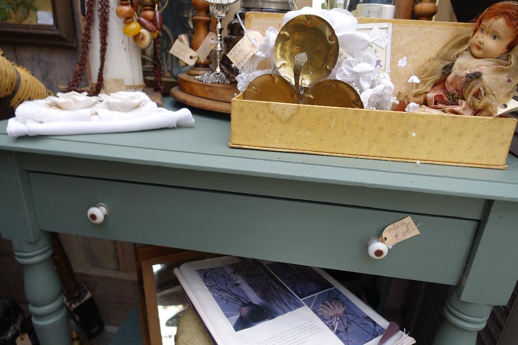 Groene waskomtafel/bureatje/kaptafel, Ophalen