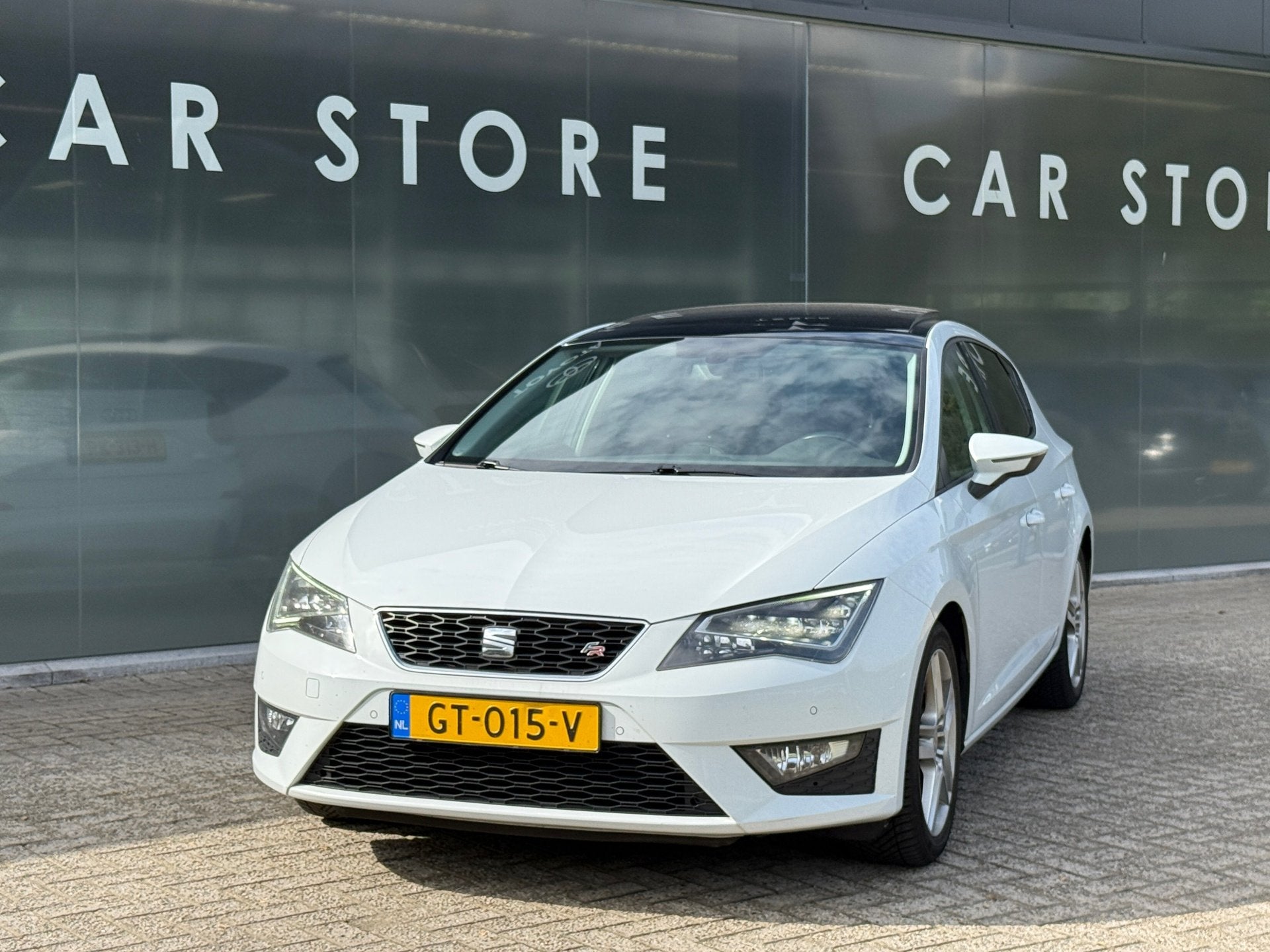 Seat Leon 1.4 TSI 150PK DSG FR Pano|Navi|Camera, Gebruikt, 4 cilinders, 150 pk, Leon