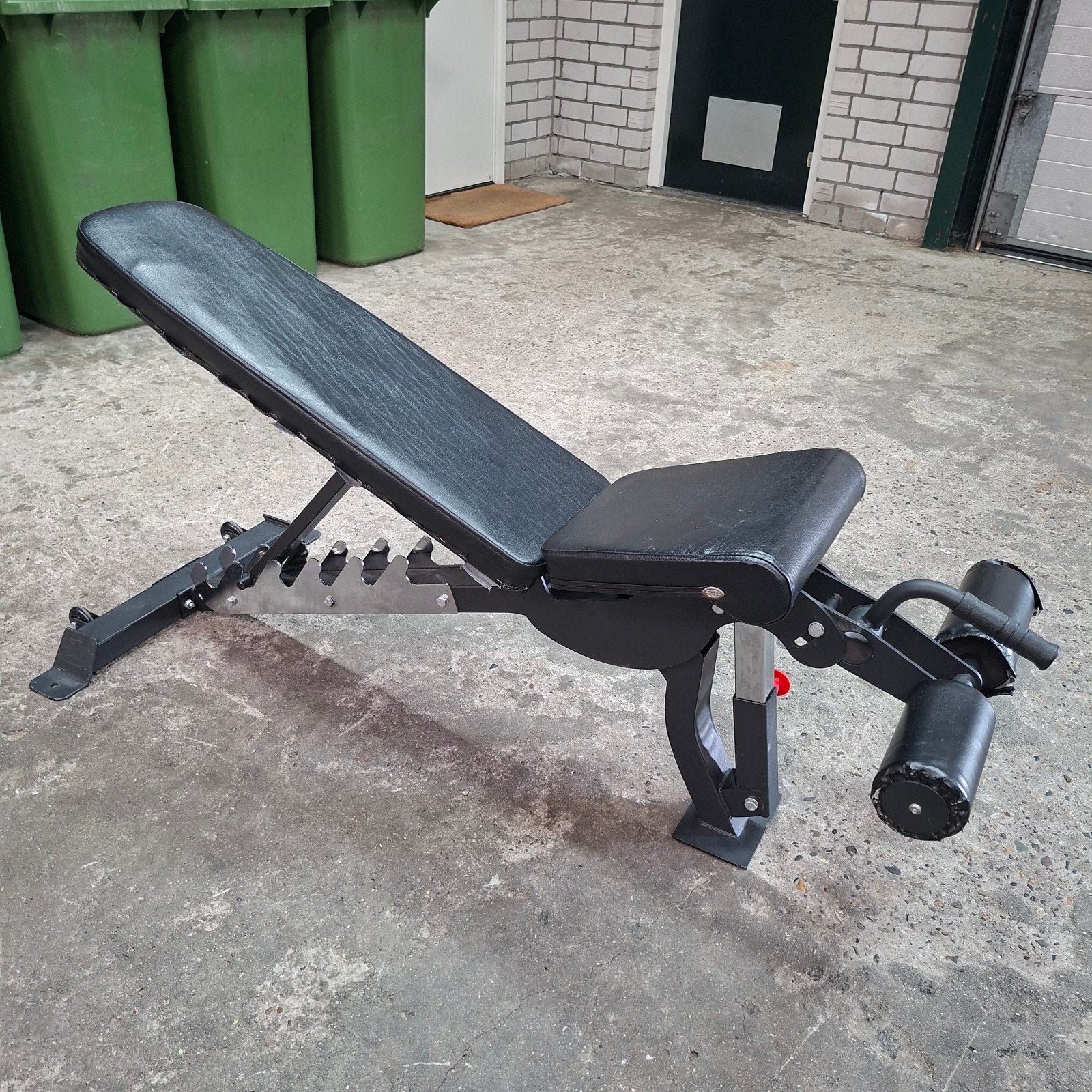 Adjustable Bench Verstelbare Bankje, Sport en Fitness, Fitnessmaterialen, Ophalen, Zo goed als nieuw, Fitnessbank