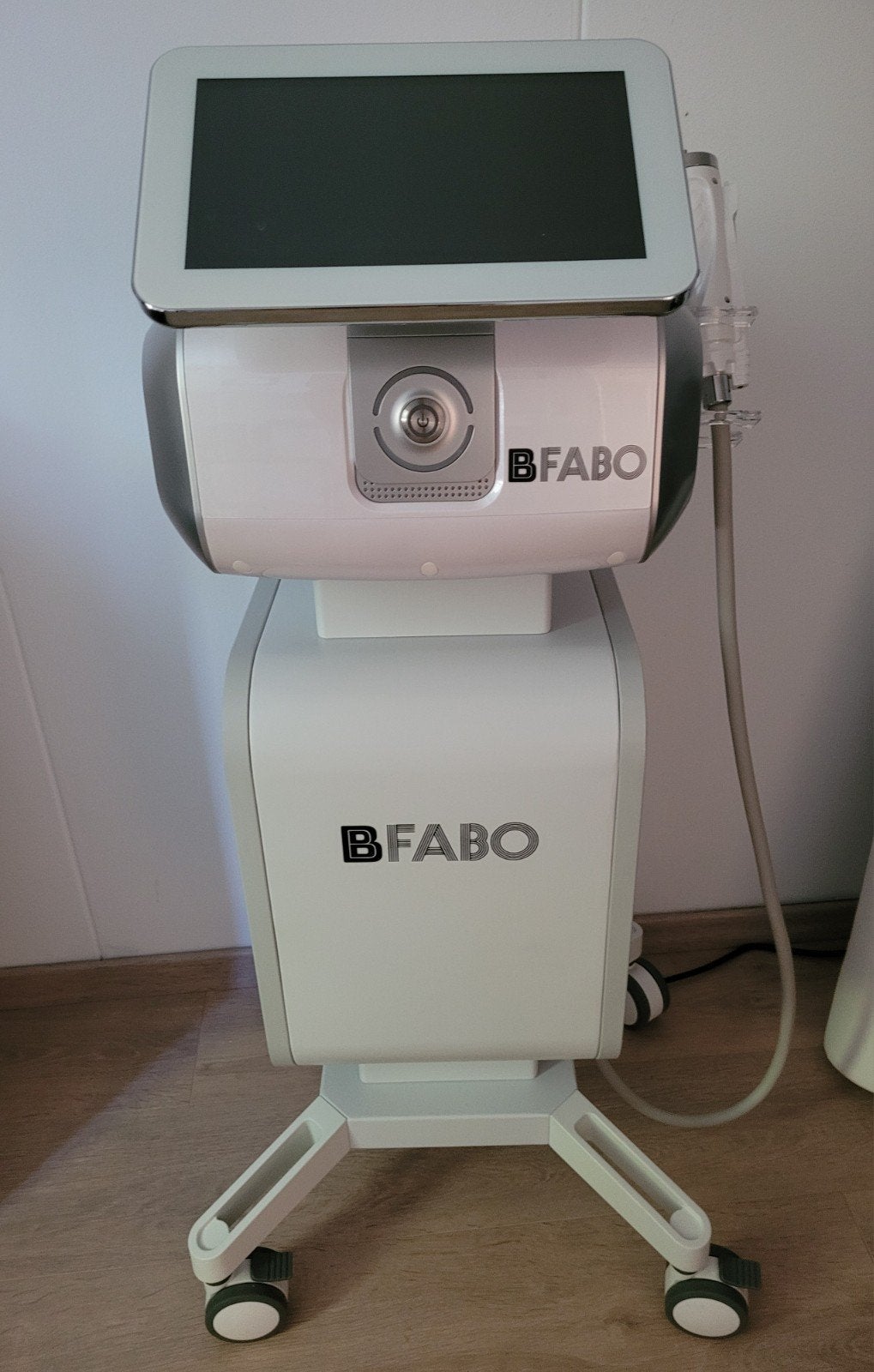 microneedling RF Zonder zichtbare huidschade., Ophalen, Zo goed als nieuw