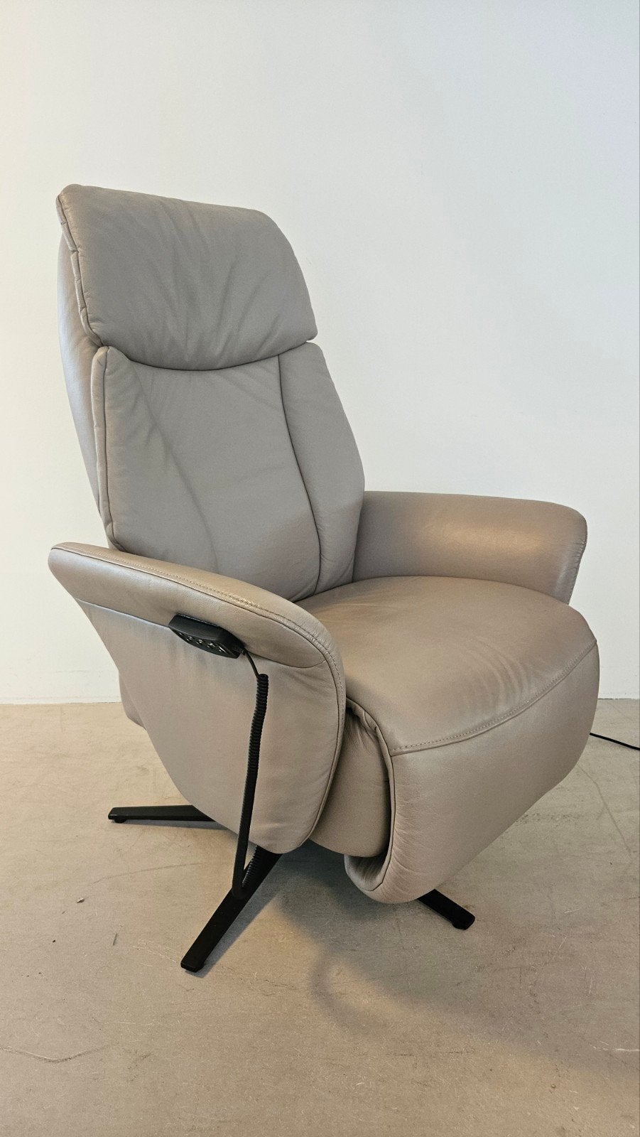 Himolla sta op stoel /fauteuil bij Zitgemak in joure, Huis en Inrichting, Fauteuils, Ophalen of Verzenden, Zo goed als nieuw, 50 tot 75 cm