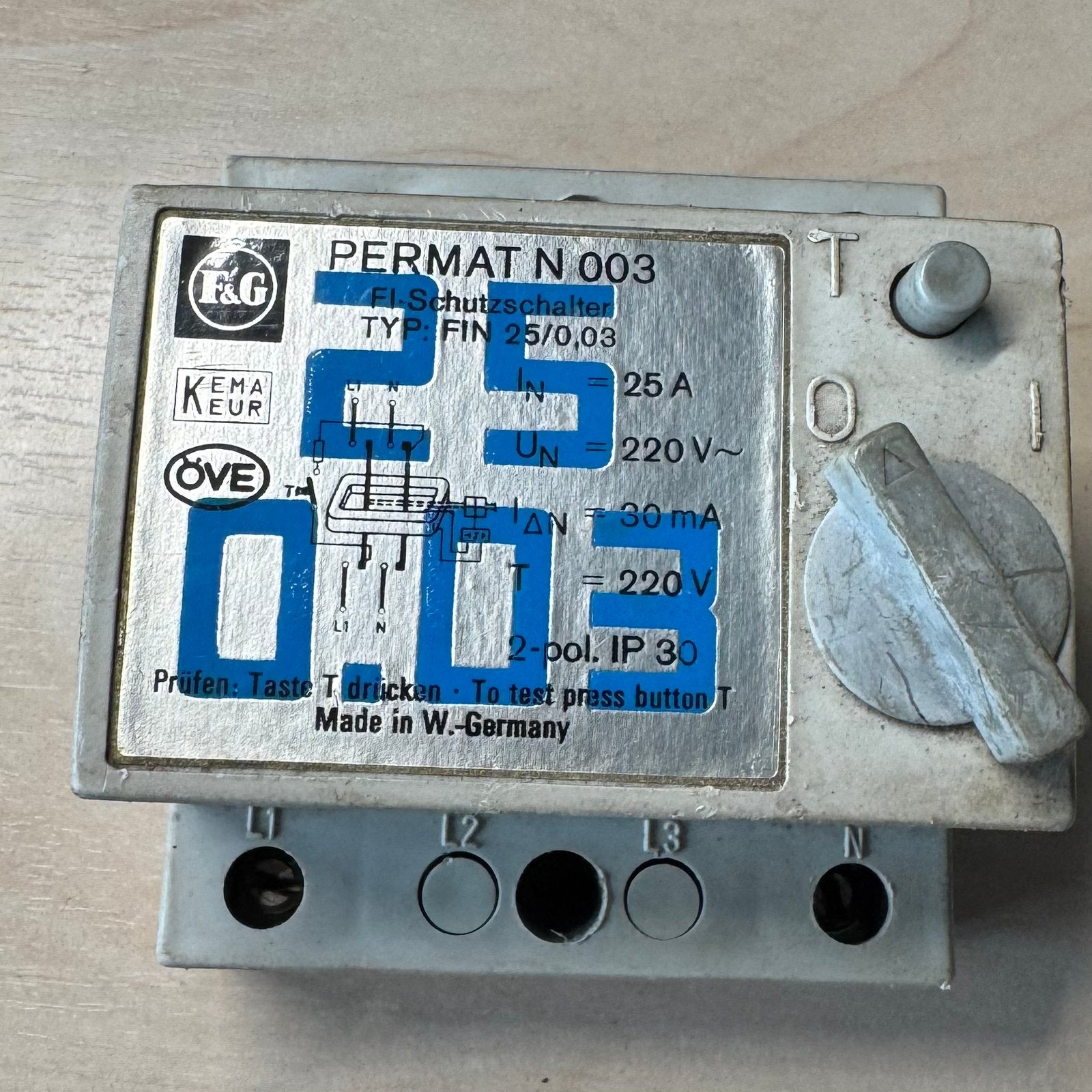 T&G Permat N003 Aardlekschakelaar 25A 30mA, Ophalen of Verzenden, Gebruikt