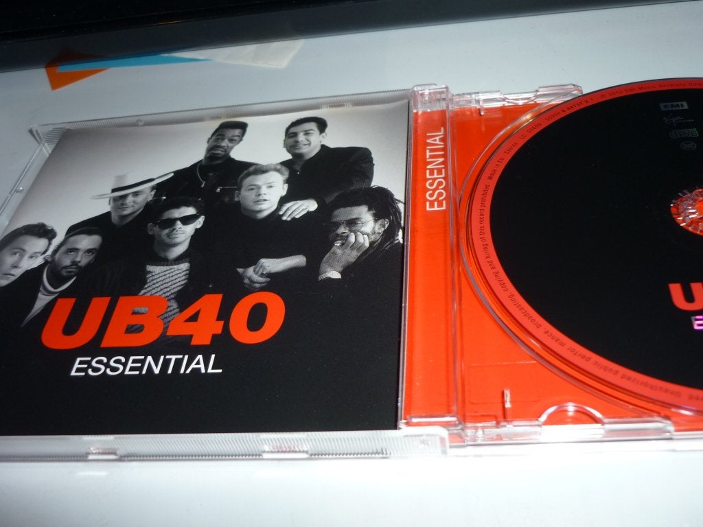 UB40 - Essential CD (Reggae, 2012), Reggae, Ophalen of Verzenden, Zo goed als nieuw, Inclusief doosje