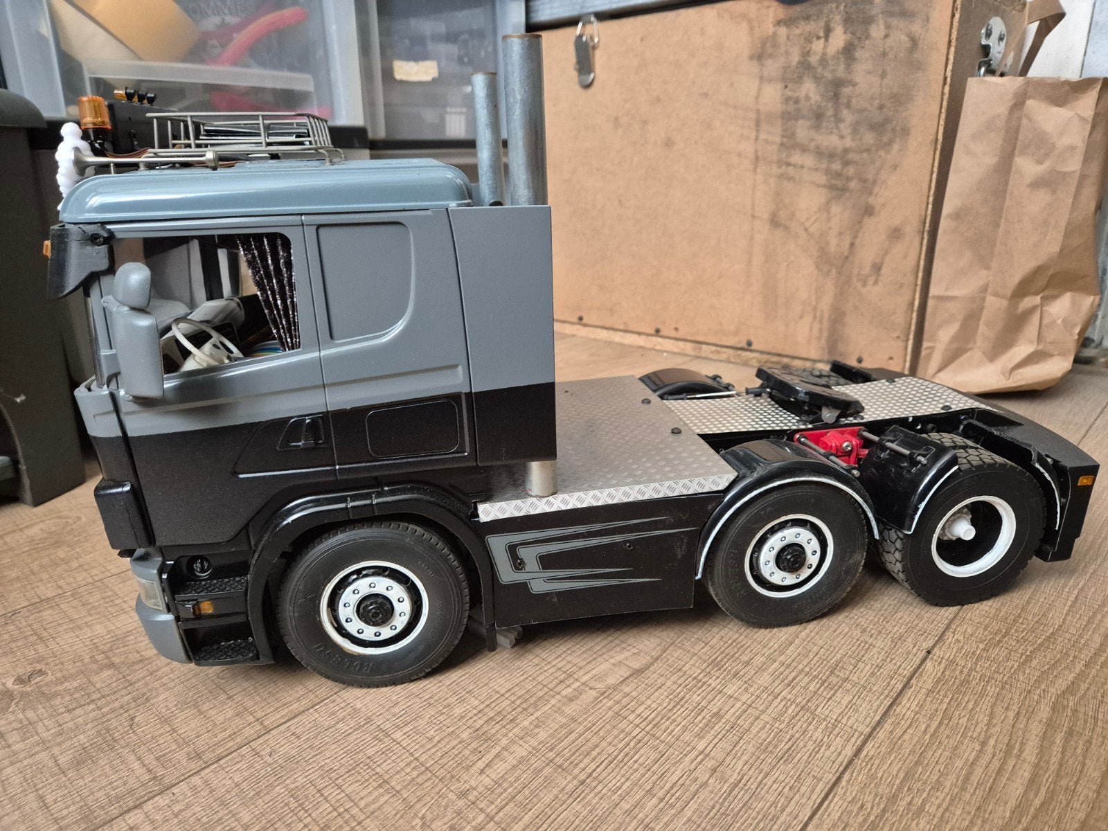 RC Scania vrachtwagen model - Zo goed als nieuw, Overige merken, Groter dan 1:32, Ophalen of Verzenden, Zo goed als nieuw