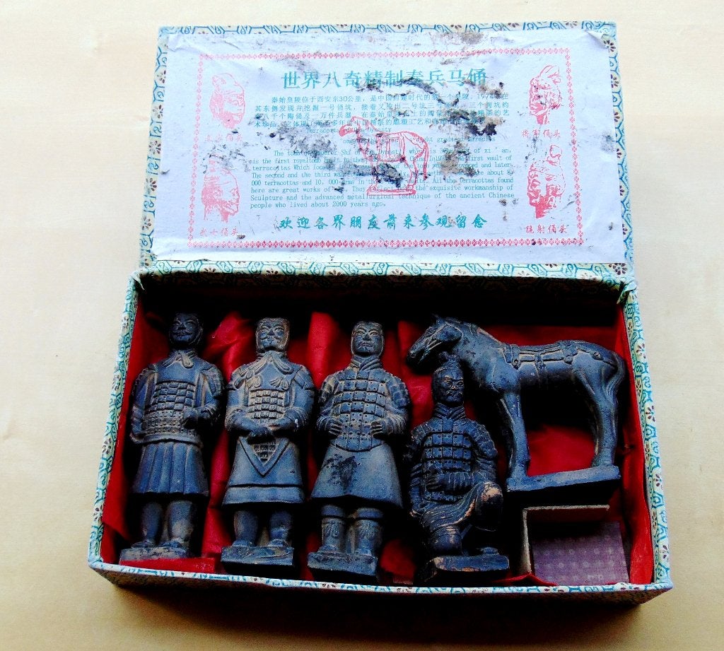 Terracottaleger figuren Chinees originele verpakking, Antiek en Kunst, Ophalen, Beeld