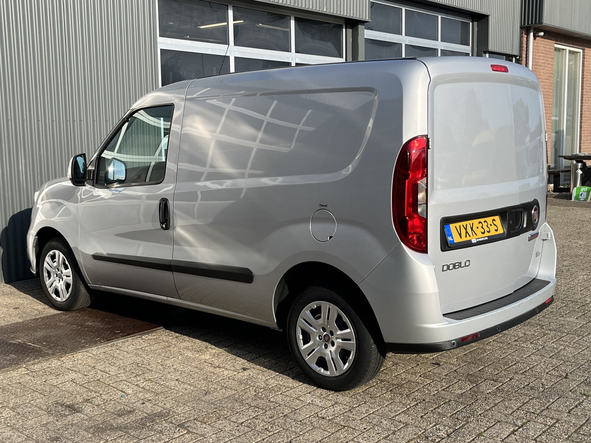 Fiat Doblò Cargo 1.3 MJ L1H1 SX Btw en Bpm vrij Airco Cruis, Auto's, Bestelauto's, Voorwielaandrijving, Euro 5, Stof, Gebruikt
