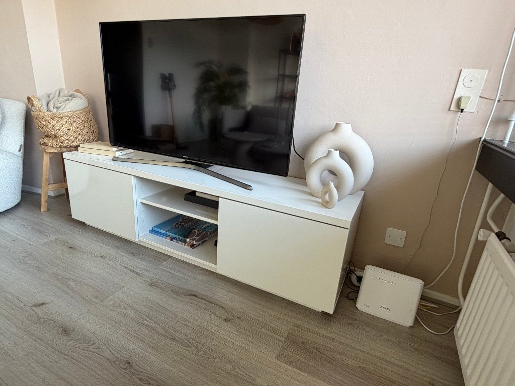 IKEA BYÅS TV-meubel – hoogglans wit, Ophalen, Zo goed als nieuw, 25 tot 50 cm, Minder dan 100 cm