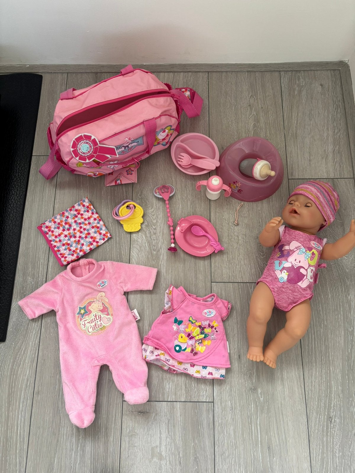 Babyborn pop met accessoires, Ophalen, Zo goed als nieuw, Babypop