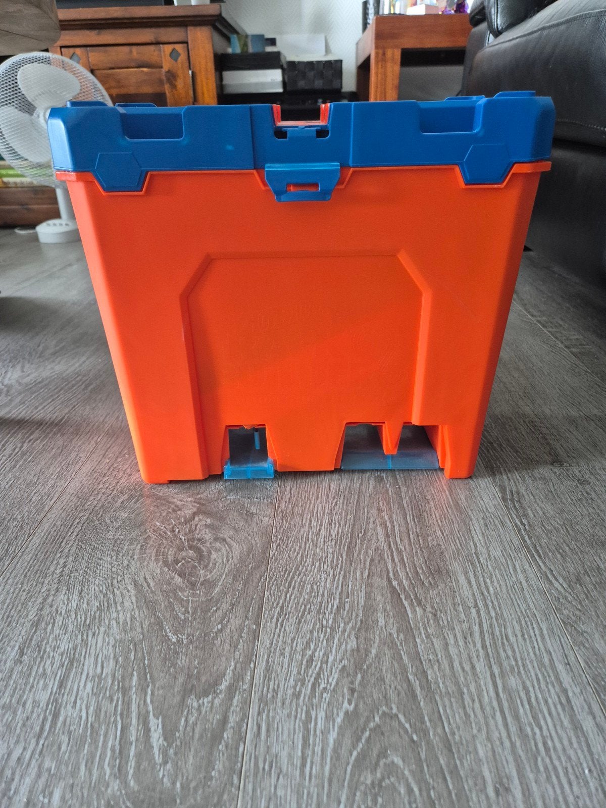 Hot wheels opberg doos, Kinderen en Baby's, Speelgoed | Racebanen, Ophalen, Onderdelen, Zelf te bouwen, Zo goed als nieuw