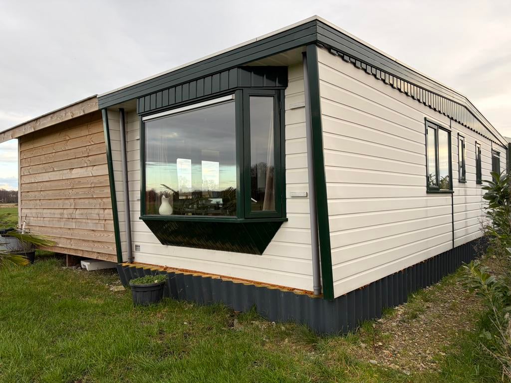 Wintervaste chalet met afdak, Caravans en Kamperen, Stacaravans, tot en met 4, Ophalen