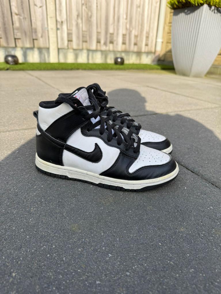 Nike Dunk High Zwart Wit Maat 36, Kleding | Dames, Schoenen, Ophalen of Verzenden, Gedragen, Zwart, Sneakers of Gympen