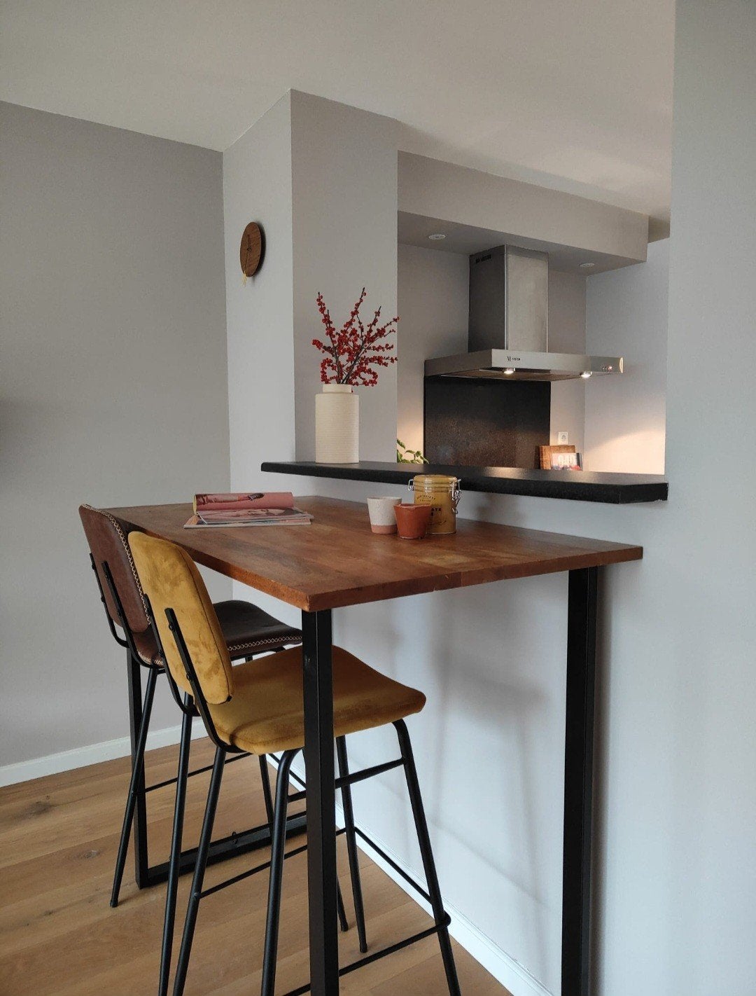 Bartafel + 2 barstoelen | Perfecte staat!, Ophalen, Zo goed als nieuw, Inclusief barstoelen