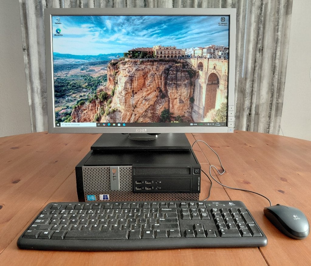 PC met monitor en accecoires., Computers en Software, Desktop Pc's, Ophalen, Gebruikt, Met monitor, 8 GB