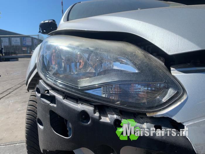Koplamp rechts van een Ford Focus, Gebruikt, -, -, Ophalen of Verzenden