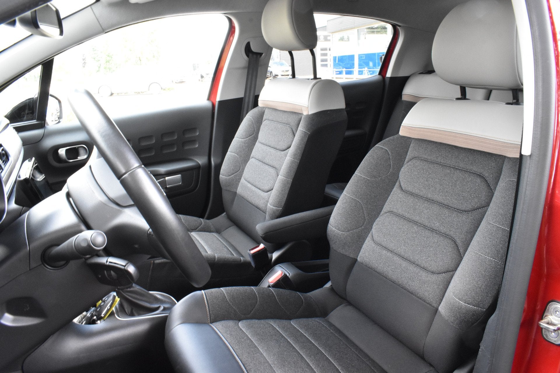 Citroën C3 PureTech 110 EAT6 Shine | Automaat | Afn Trekhaa, Dealer onderhouden, Gebruikt, Zwart, 1199 cc