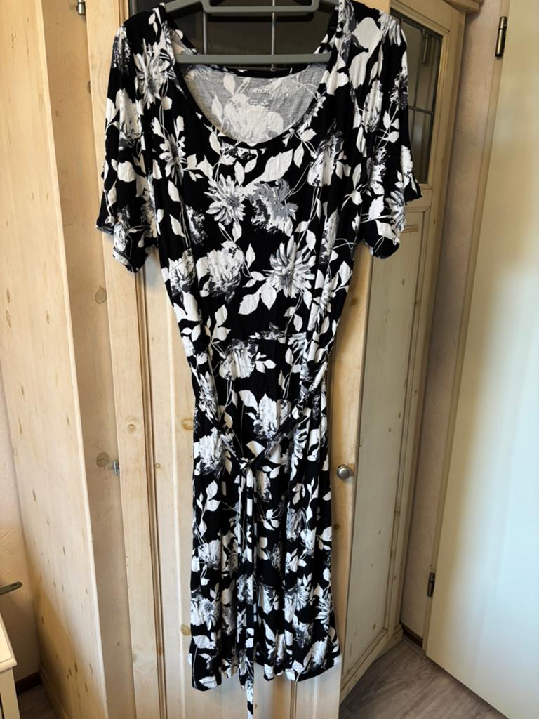 Jurkje Esmara maat XL, Zwart, Maat 46/48 (XL) of groter, Ophalen of Verzenden, Zo goed als nieuw