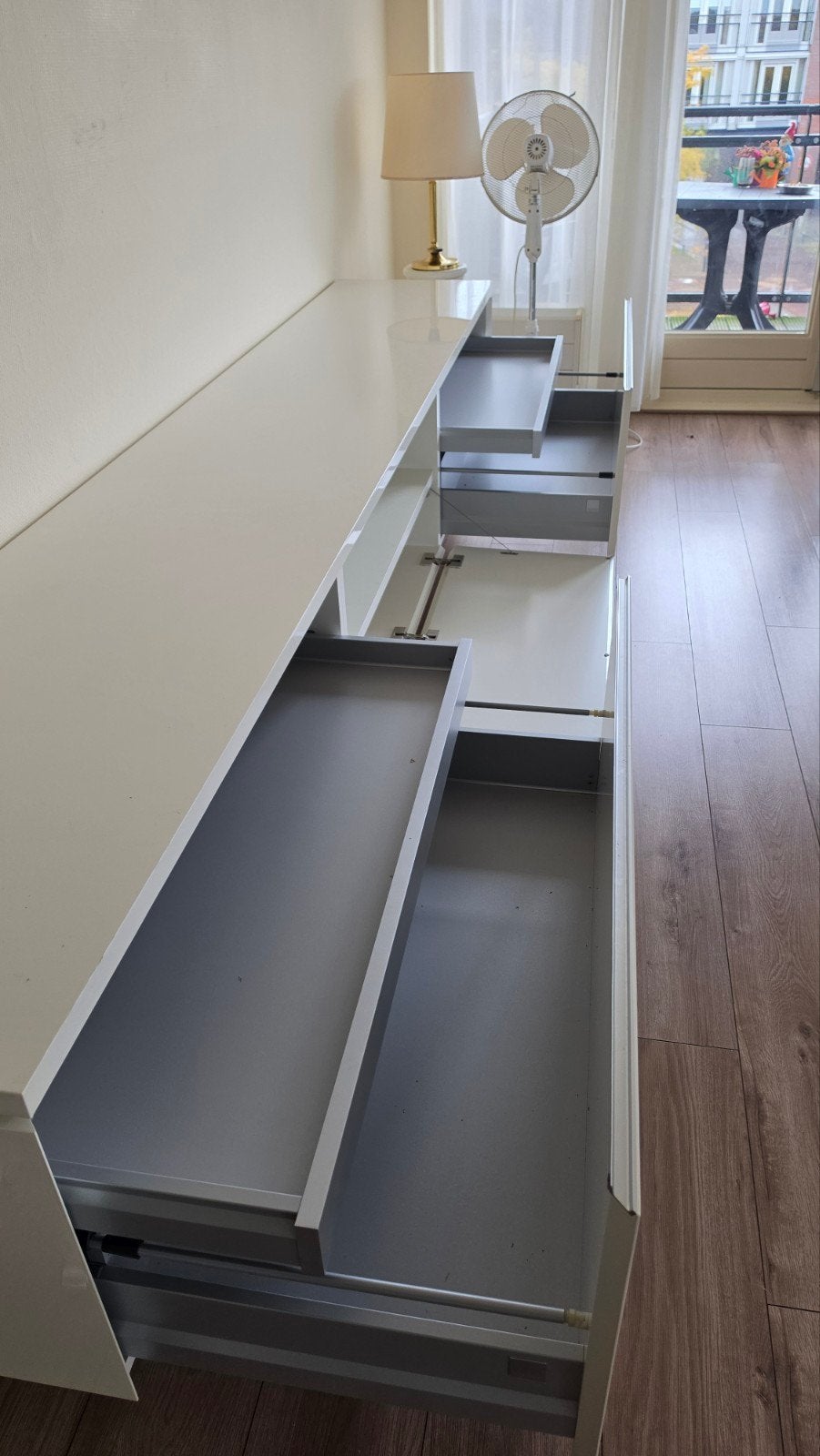 Interlübke Zwevend TV-Meubel / Wandmeubel - 300 cm Wit, Huis en Inrichting, Ophalen, Overige materialen, Gebruikt, 200 cm of meer