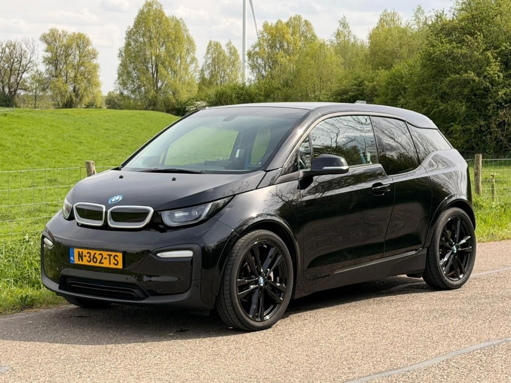 BMW i3 Executive Black Shadow Edition120Ah 42Kw, Automaat, Parkeerassistent, Zwart, 1245 kg
