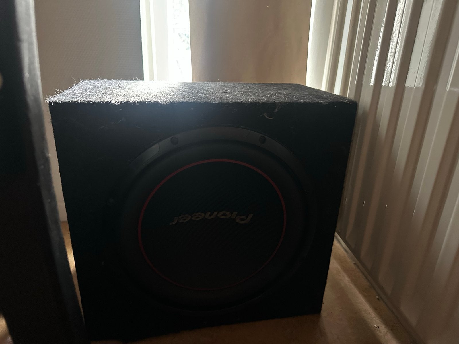 Foto 2 van Pioneer Subwoofer met Versterker - Krachtig Geluid!