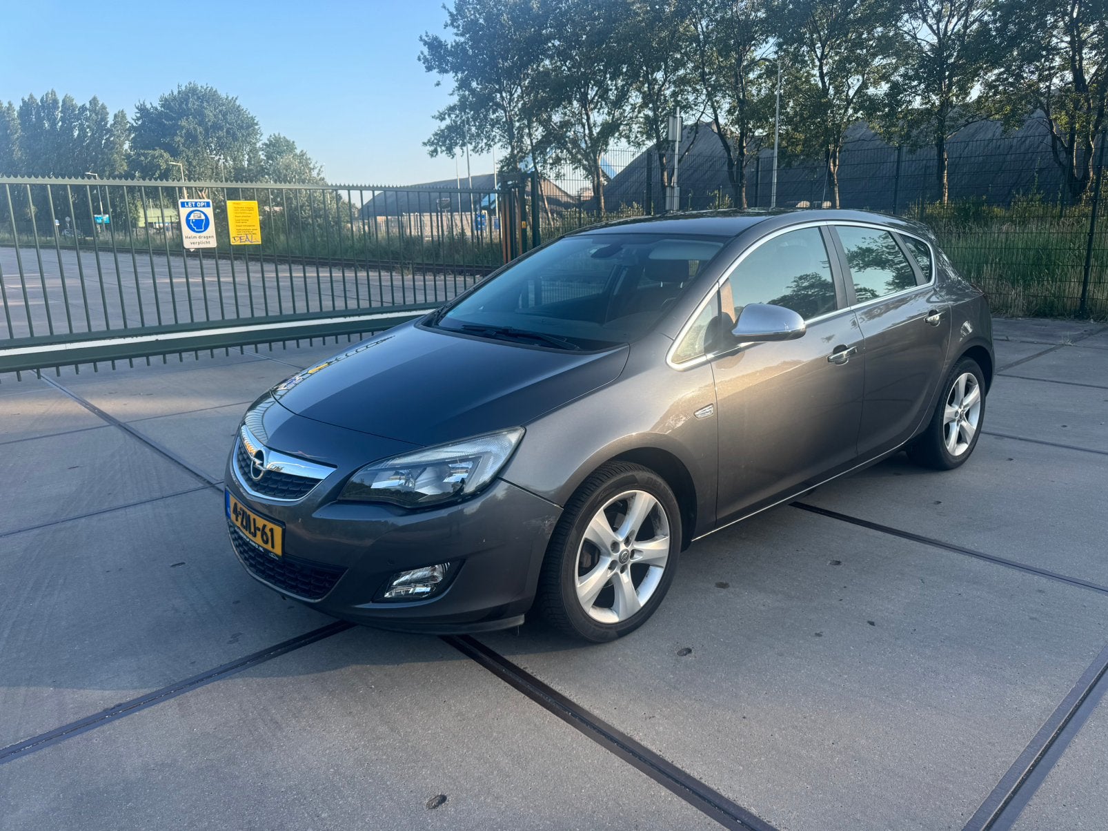 Opel Astra 1.4 Turbo Ecotec 103KW 5-D 2010 Grijs, Auto's, Opel, Particulier, Astra, ABS, Airbags, Airconditioning, Boordcomputer