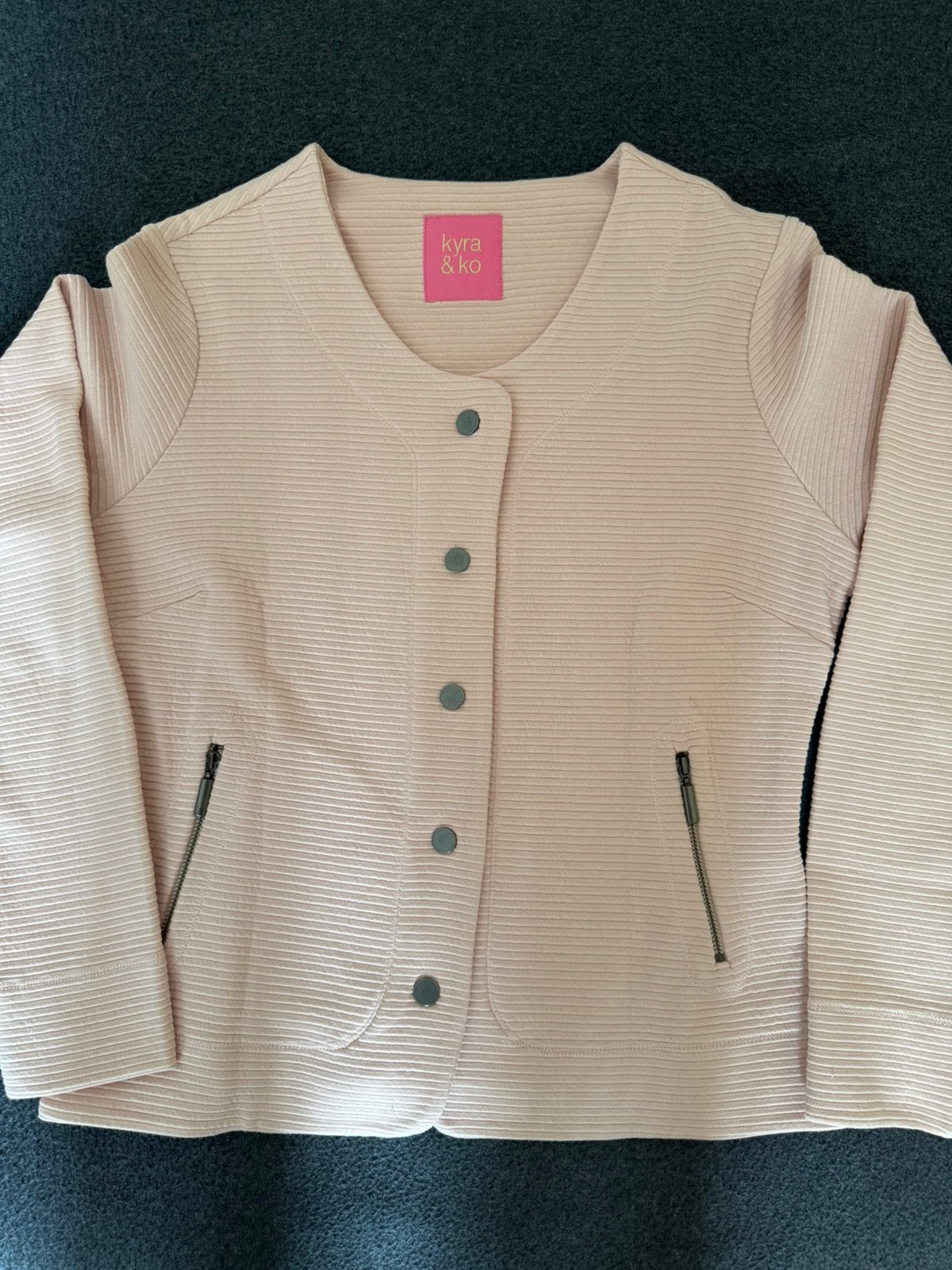 Jasje/ vest KYRA, Kleding | Dames, Ophalen of Verzenden, Zo goed als nieuw, Maat 38/40 (M), Roze